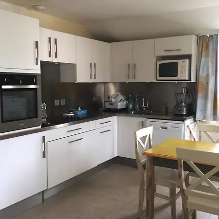 Maison De De 56 M2 Dans Avec Piscine Chauffee Proche Plages Locmaria
