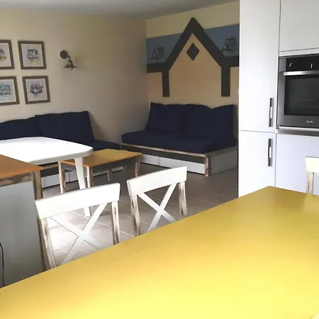 Maison De De 56 M2 Dans Avec Piscine Chauffee Proche Plages Ferienhaus *